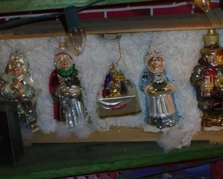 NIB set of 5 glass ornaments
