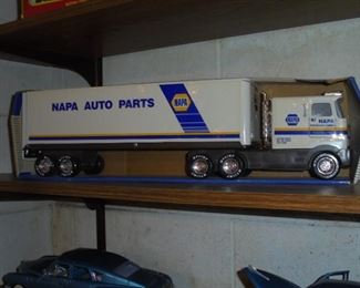 NIB Napa Auto Part truck