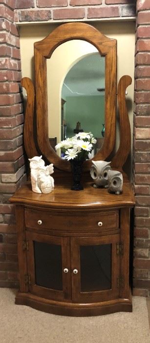 Entry way cabinet