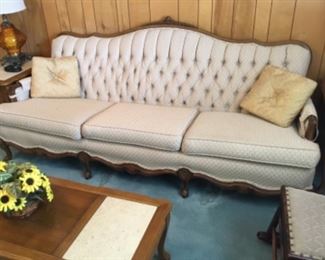 Vintage sofa - great condition 