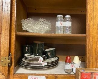 Plates, set of dishes, S/P shakers