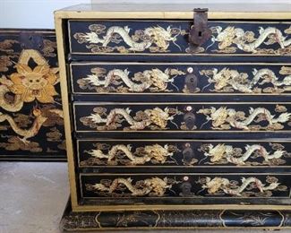 Small painted Chinese chest