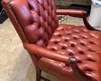 Tufted leather office chair