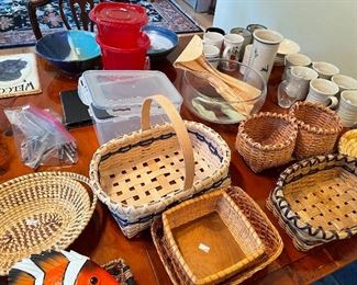 Baskets and mugs