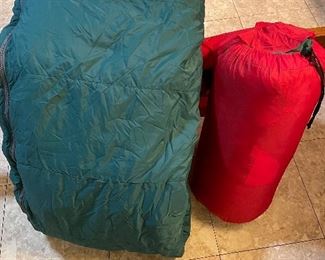 caribou mountaineer poly-filled light-weight sleeping bags (2)