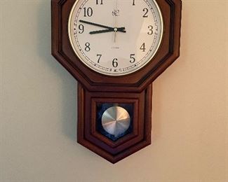 Radio controlled wall clock