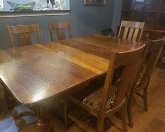 Antique 6 person table & chairs. Excellent condition.