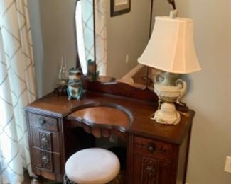 Antique Vanity, excellent condition