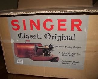 new in box 1974 singer sewing machine in bentwood case