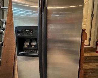 WHIRLPOOL REFRIGERATOR, STAINLESS SIDE BY SIDE, 36WX70HX34D