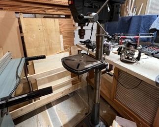 CRAFTSMAN FREE STANDING DRILL PRESS