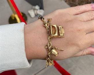 gold charm bracelet 