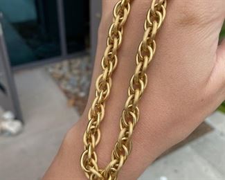 gold links chain