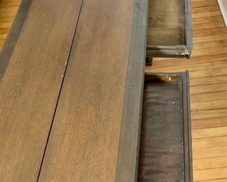 Kiel Servex Antique Expanding Couch Table
