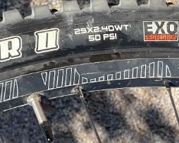 2020 YT Industries Jeffsy Core 3 29 Carbon Fiber Full Suspension Mountain Bike BLACK MAGIC Xl	Center of Crank to Seat post top: 23in	
