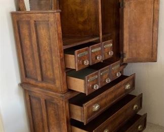Pulaski Apothecary Collection Dresser with Mirror 45130 Bond Street Chest	68 x 35 x 20in	HxWxD
