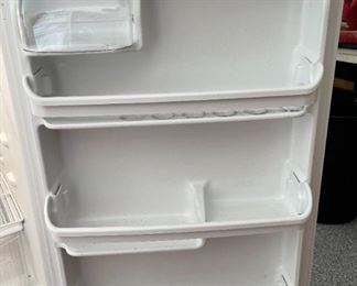 Kenmore Garage Fridge Refrigerator/Freezer  253.6880201E	66 x 30 x 33in	HxWxD
