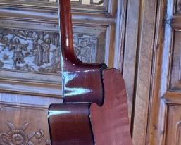 Takamine EG-330C Acoustic Electric Guitar  In Hard Case	Case: 6.5x19.5x44.5in	HxWxD
