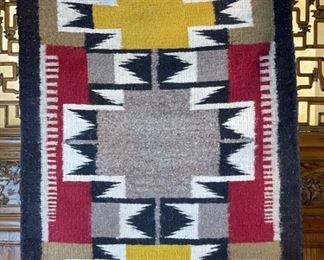 Vintage Navajo Rug Native American	34x22.75in	HxWxD
