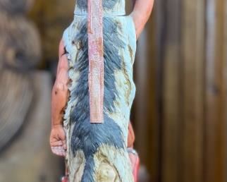 Ski Country Bourbon Whiskey Wolf Dancer Limited Edition Decanter 1981 Barbara F. Foss	16.5x5x6in	HxWxD
