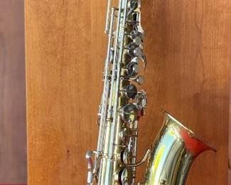 Vintage F.E. Olds & Son The Parisian Ambassador Alto Saxophone	Case: 25x6x10.5in	
