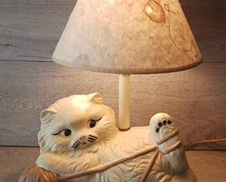 Vintage Heavy Porcelain Persian Cat Lamp