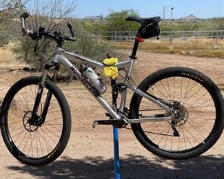 Motobecane Fantom DS 29er Full Suspension Mountain Bike 29 Center of Crank to Seat post top: 20.5in