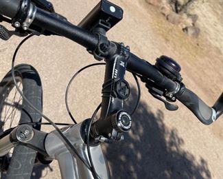 Motobecane Fantom DS 29er Full Suspension Mountain Bike 29 Center of Crank to Seat post top: 20.5in