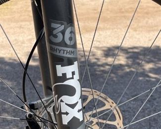 2020 YT Industries Jeffsy Core 3 29 Carbon Fiber Full Suspension Mountain Bike BLACK MAGIC Xl Center of Crank to Seat post top: 23in