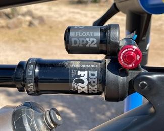 2020 YT Industries Jeffsy Core 3 29 Carbon Fiber Full Suspension Mountain Bike BLACK MAGIC Xl Center of Crank to Seat post top: 23in