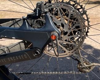 2020 YT Industries Jeffsy Core 3 29 Carbon Fiber Full Suspension Mountain Bike BLACK MAGIC Xl Center of Crank to Seat post top: 23in