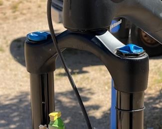 2020 YT Industries Jeffsy Core 3 29 Carbon Fiber Full Suspension Mountain Bike BLACK MAGIC Xl Center of Crank to Seat post top: 23in