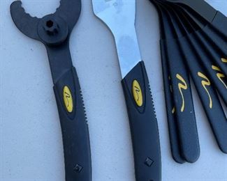 Lot of 16 Nashbar Bike Tools 16pc