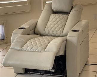 #1 Abbyson Calton Leather Power Recliner with Power Headrest IVORY 54 x 35 x 33in HxWxD