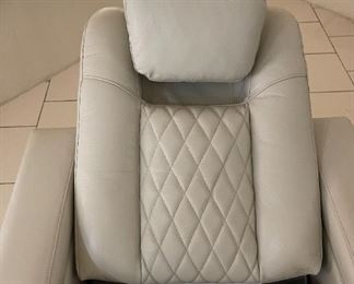 #1 Abbyson Calton Leather Power Recliner with Power Headrest IVORY 54 x 35 x 33in HxWxD