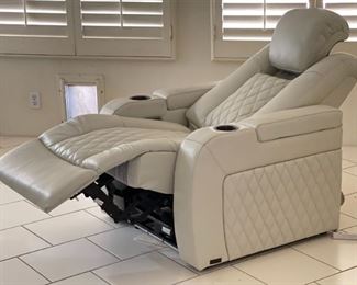 #2 Abbyson Calton Leather Power Recliner with Power Headrest IVORY 54 x 35 x 33in HxWxD