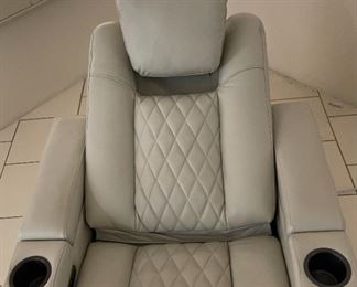 #2 Abbyson Calton Leather Power Recliner with Power Headrest IVORY 54 x 35 x 33in HxWxD