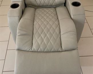 #2 Abbyson Calton Leather Power Recliner with Power Headrest IVORY 54 x 35 x 33in HxWxD