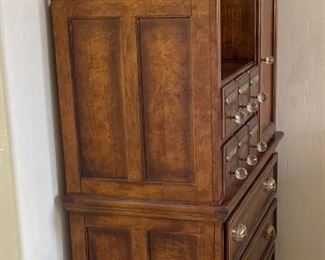 Pulaski Apothecary Collection Dresser with Mirror 45130 Bond Street Chest 68 x 35 x 20in HxWxD