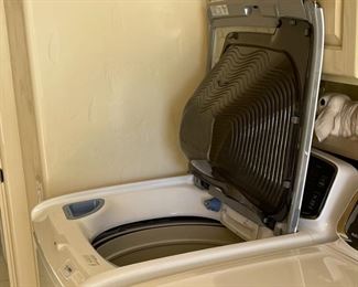 Samsung 5.2 cu. ft. activewash Top Load Washer Washing Machine WA52M7750AW/A4 46 x 27 x 29in HxWxD