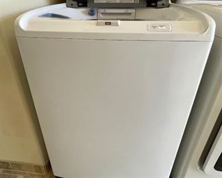 Samsung 5.2 cu. ft. activewash Top Load Washer Washing Machine WA52M7750AW/A4 46 x 27 x 29in HxWxD