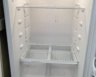Kenmore Garage Fridge Refrigerator/Freezer 253.6880201E 66 x 30 x 33in HxWxD