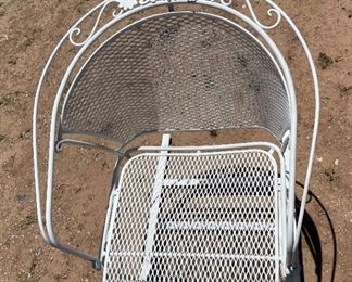 1pc Vintage Iron Mesh Patio Chairs 35 27 x 27in HxWxD