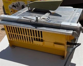 Workforce THD550 Tile Saw 10.5x15.5x19in HxWxD