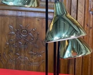 Vintage 3 Head Cone Shade Gold Lamp 27x19x19in HxWxD