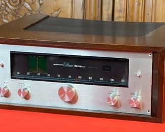 Marantz 10b Vintage Tube Fm Stereo Tuner with Wood Case 10-B Tuner: 5.75x15.5x15.5in 29lbs 6oz Case: 6.75z18x15.25in 7lbs 10oz HxWxD