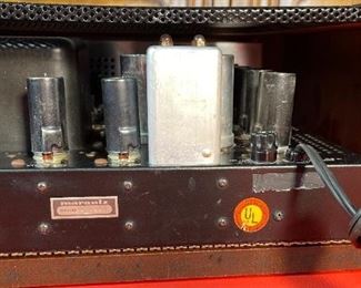 Marantz 10b Vintage Tube Fm Stereo Tuner with Wood Case 10-B Tuner: 5.75x15.5x15.5in 29lbs 6oz Case: 6.75z18x15.25in 7lbs 10oz HxWxD