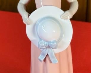 Lladro 5008 The Dreamer Girl with Hat Porcelain Figurine 10x3.5x2.5in