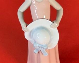 Lladro 5008 The Dreamer Girl with Hat Porcelain Figurine 10x3.5x2.5in