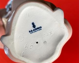 Lladro 5008 The Dreamer Girl with Hat Porcelain Figurine 10x3.5x2.5in